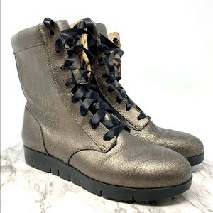 Tsubo Emilee Metallic Leather Comfort Combat Boots 8 Grunge Goth Preppy Classic